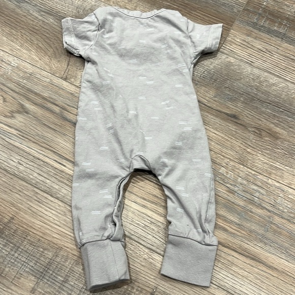 Baby 1 piece romper - Picture 4 of 5